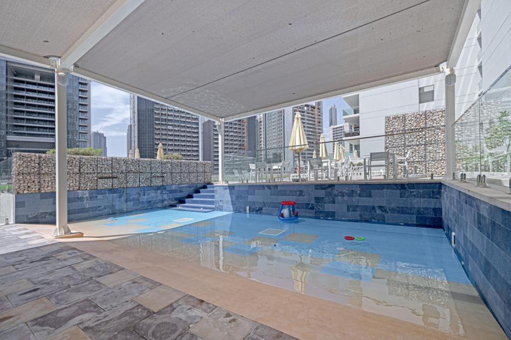 Alluring 1 Bd Apartment In Business Bay With Burj Khalifa View Dubai Bagian luar foto