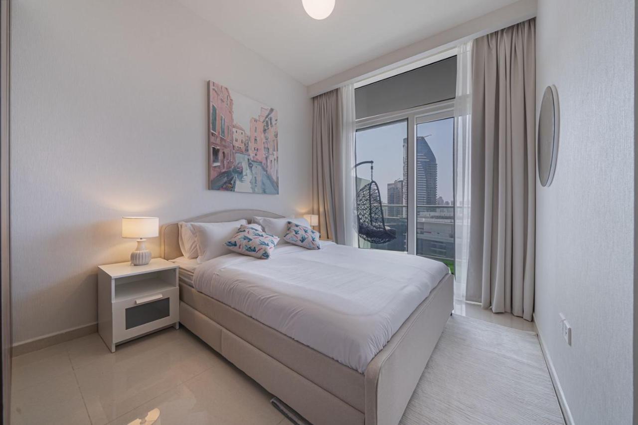 Alluring 1 Bd Apartment In Business Bay With Burj Khalifa View Dubai Bagian luar foto